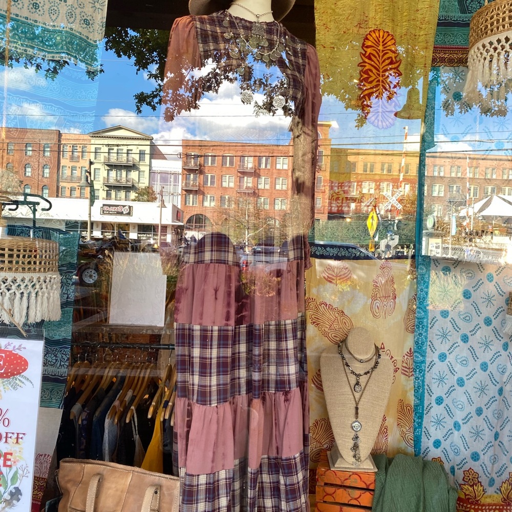 Meet your Posher, Zaira